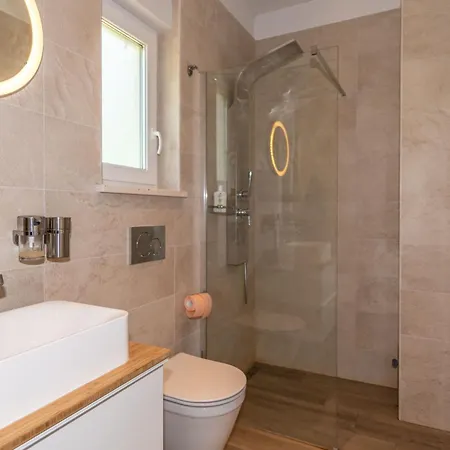 Forrest, A Charming Surrounded By Beautiful Nature Holiday home *