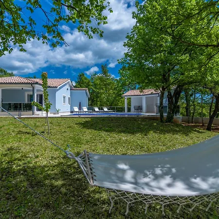 Holiday home Forrest, A Charming Surrounded By Beautiful Nature